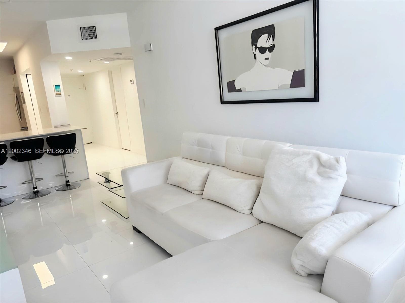100 Lincoln Rd # 927, Miami Beach FL 33139 — 1