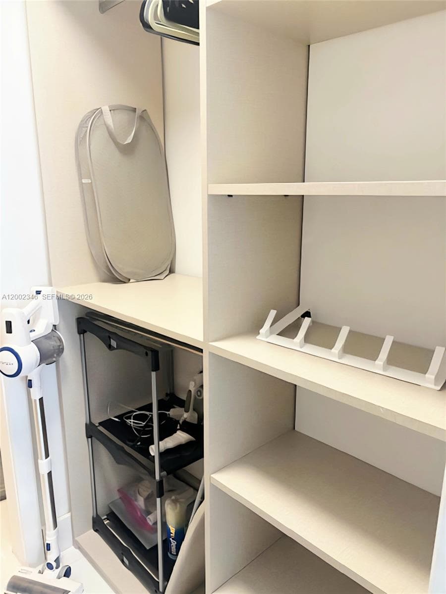 100 Lincoln Rd # 927, Miami Beach FL 33139 — 15