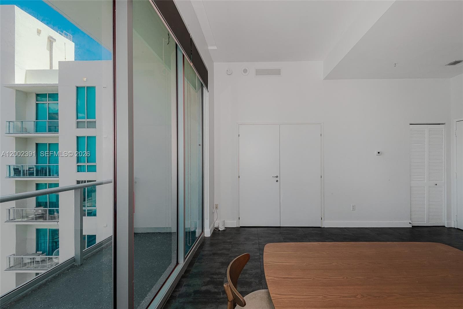 300 S Biscayne Blvd # 3903, Miami FL 33131 — 17