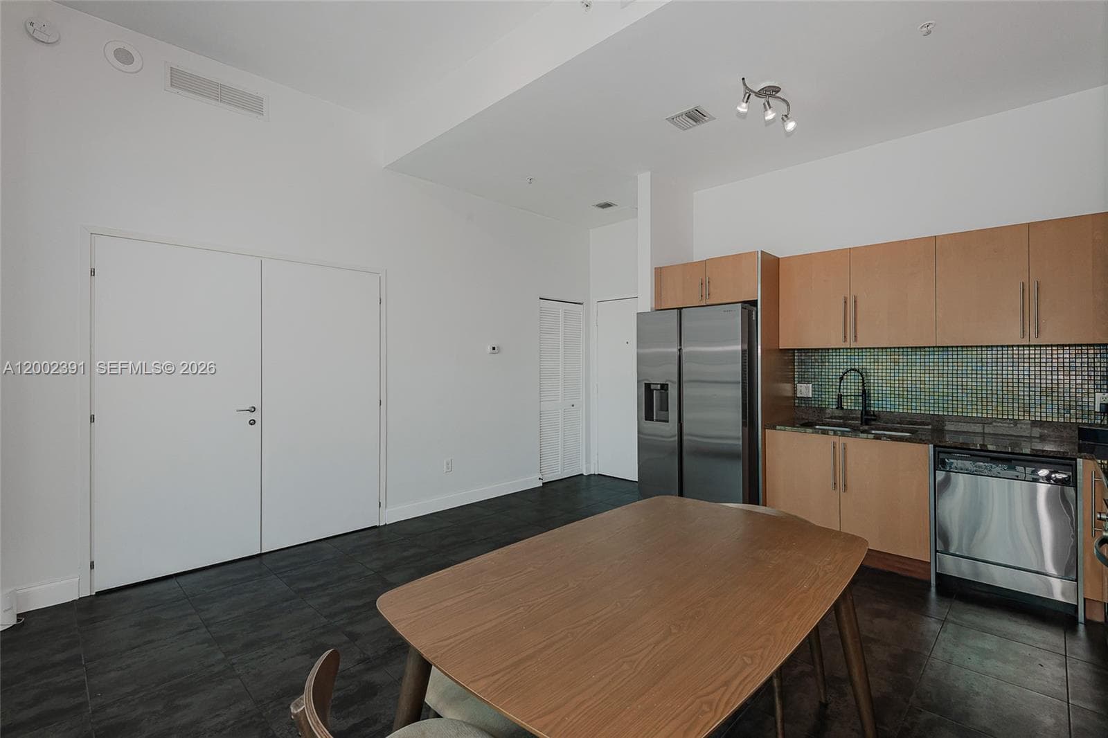 300 S Biscayne Blvd # 3903, Miami FL 33131 — 12