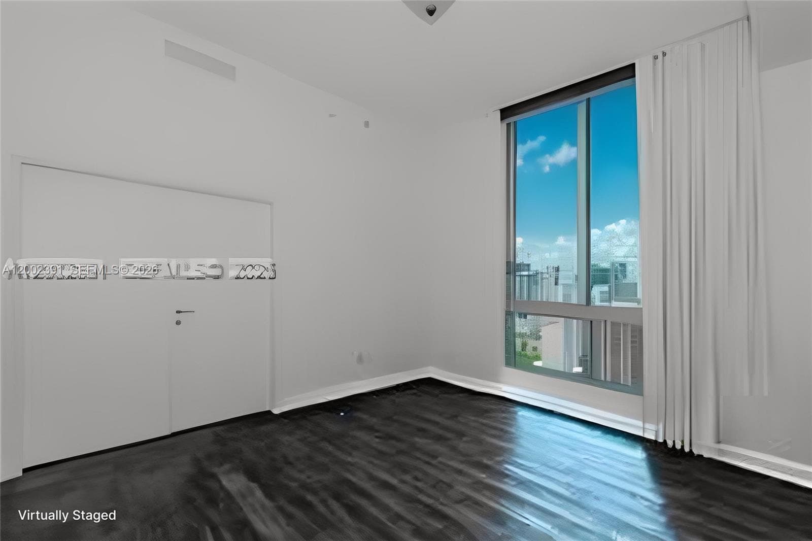 300 S Biscayne Blvd # 3903, Miami FL 33131 — 28