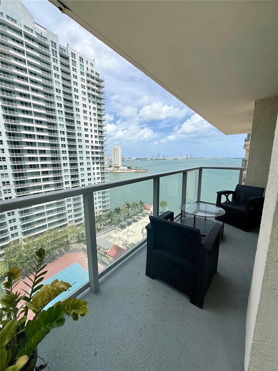 1155 Brickell Bay Dr # 1702, Miami FL 33131 — 17