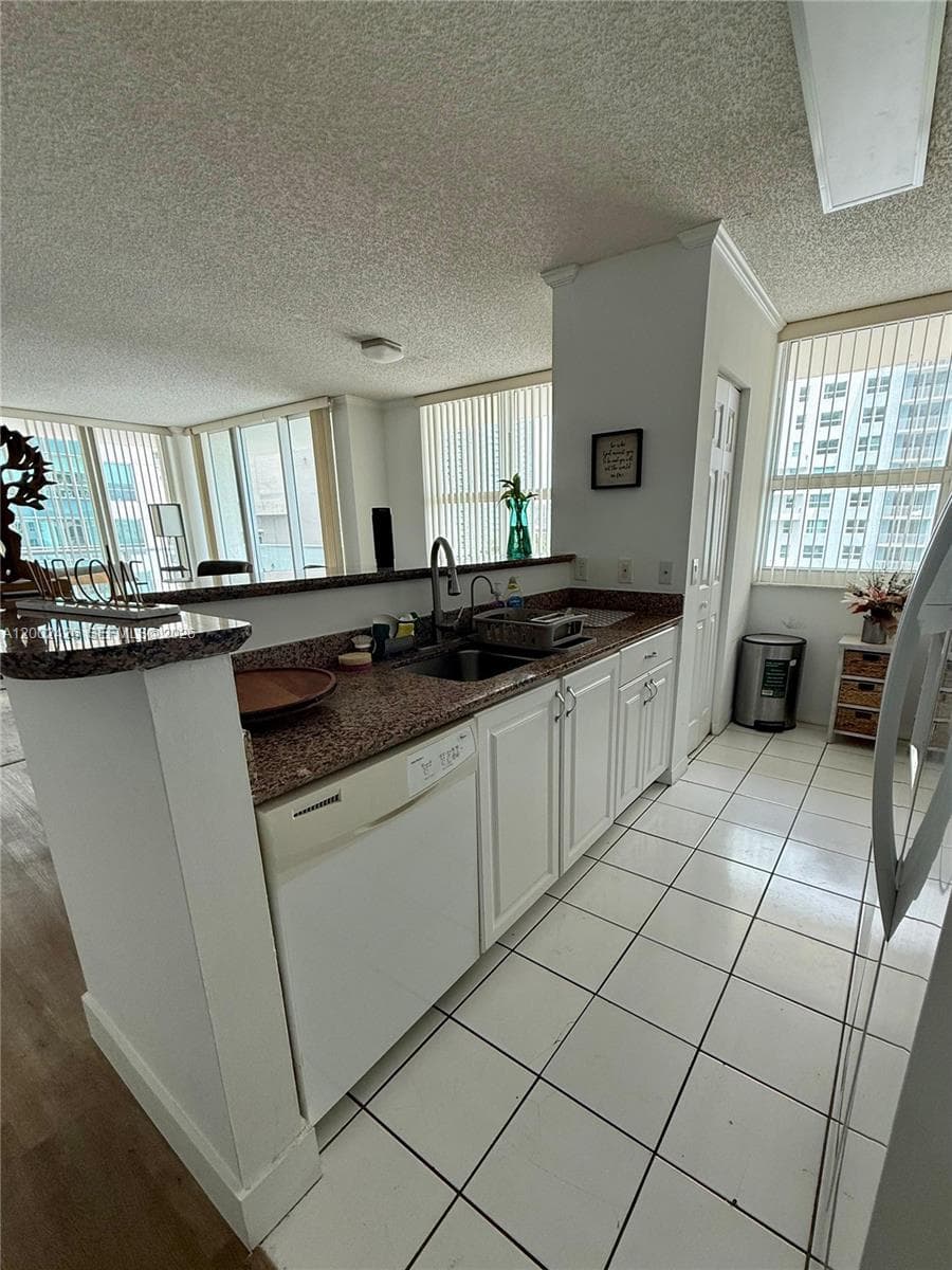 1155 Brickell Bay Dr # 1702, Miami FL 33131 — 4