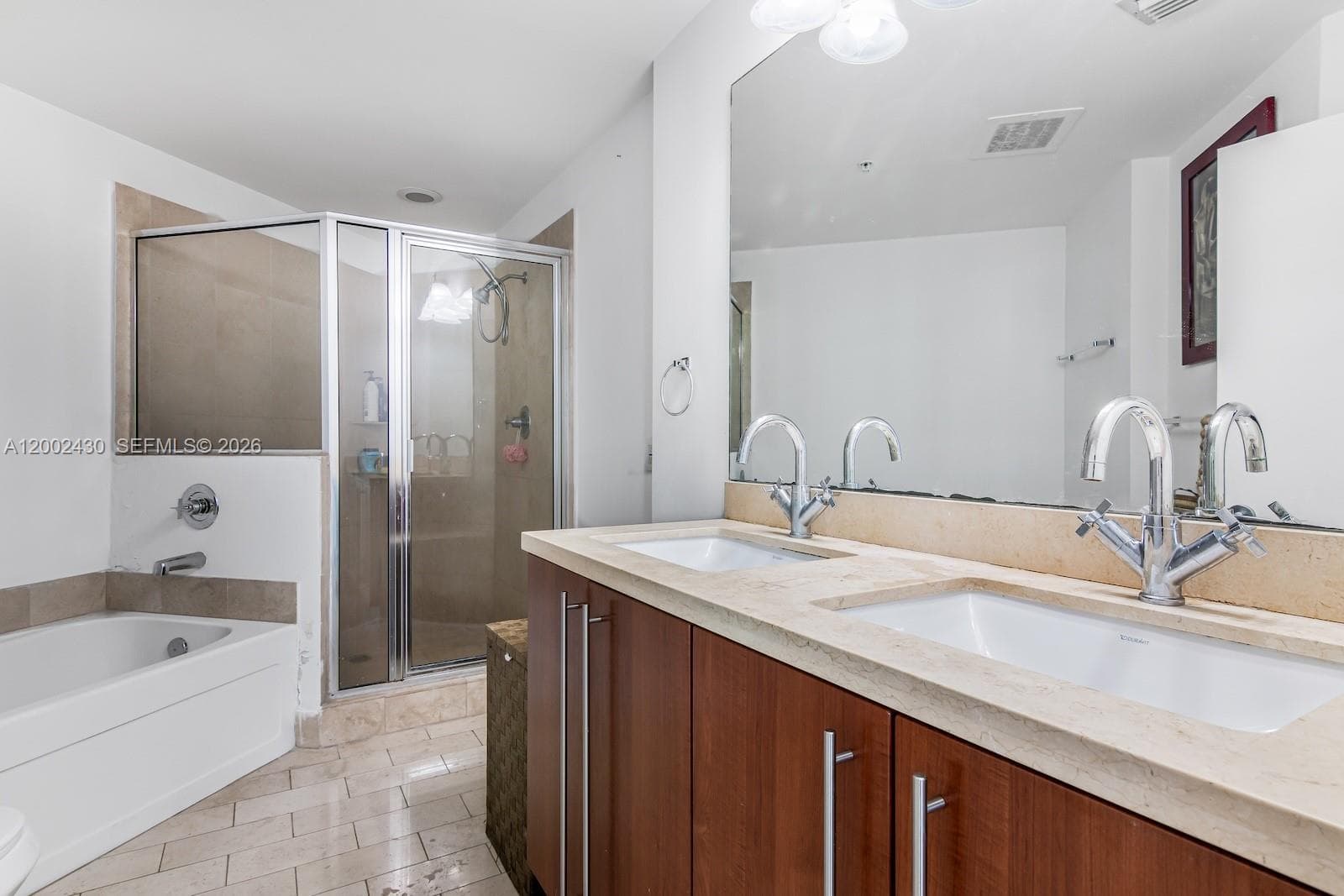 79 SW 12th St, Miami FL 33130 — 23
