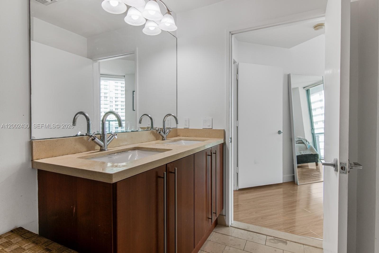 79 SW 12th St, Miami FL 33130 — 24