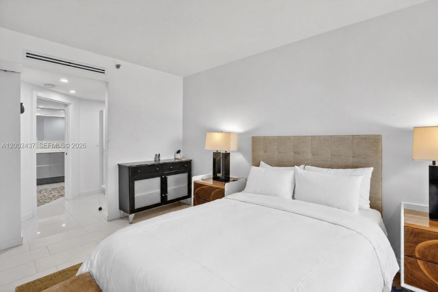 3000 Island Blvd # 2404, Aventura FL 33160 — 22