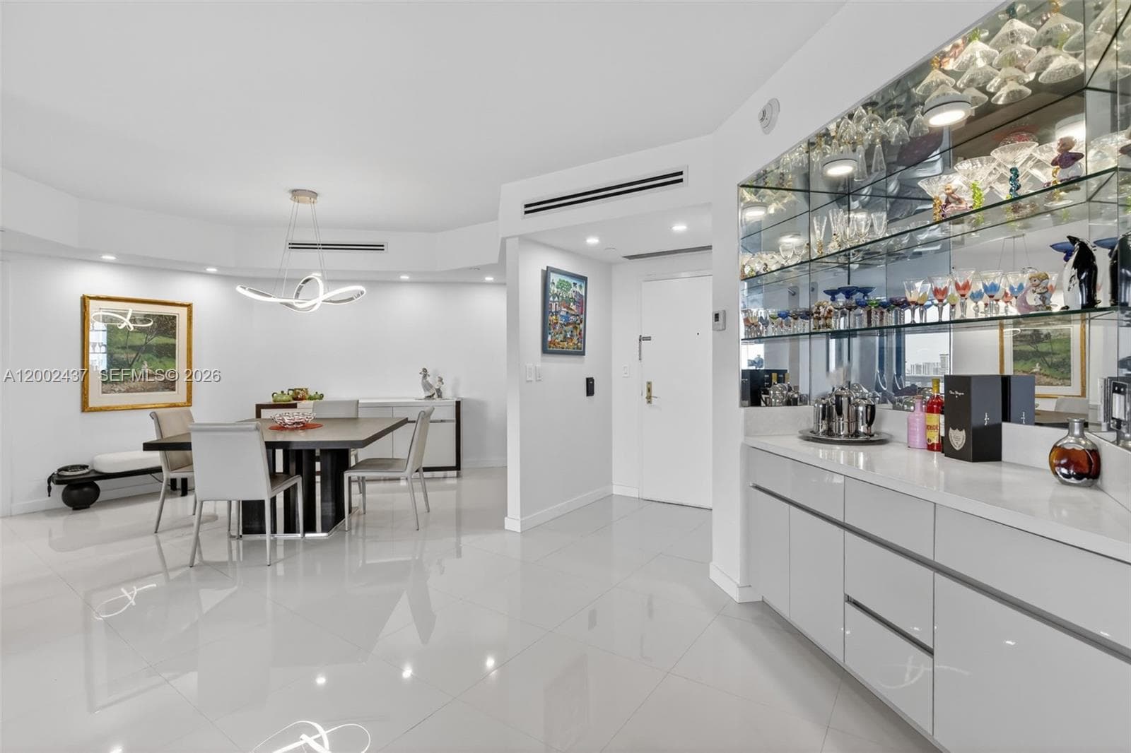 3000 Island Blvd # 2404, Aventura FL 33160 — 3