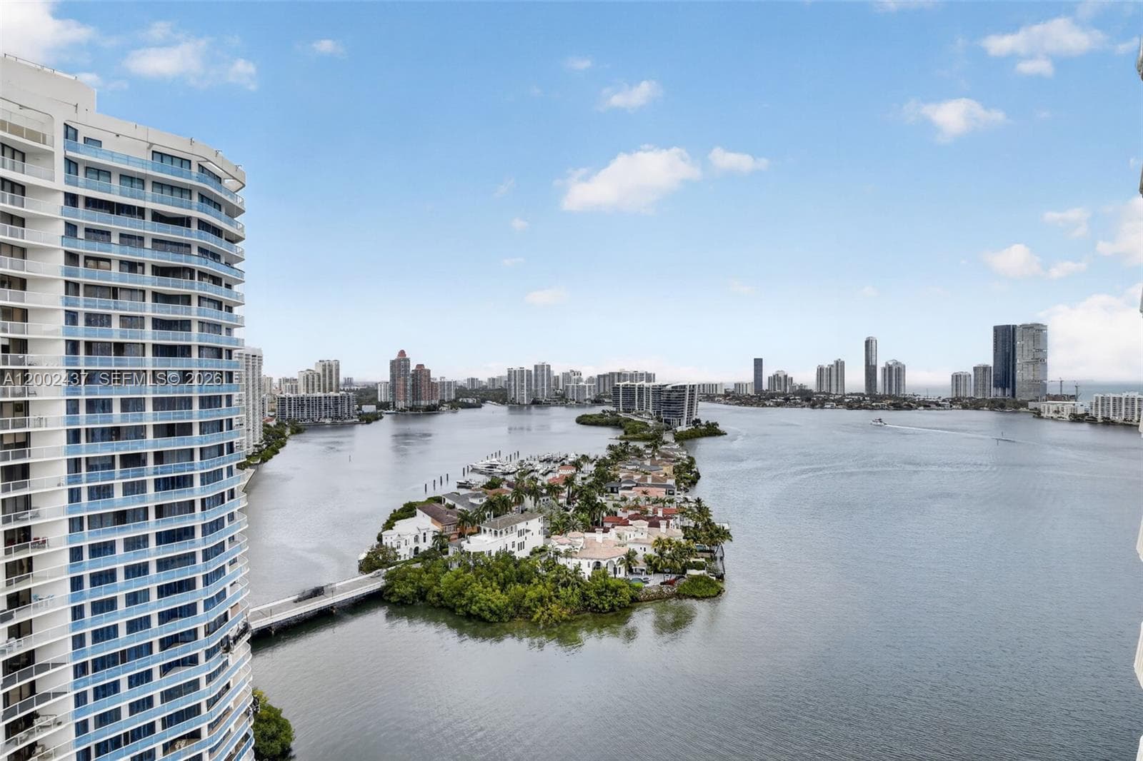 3000 Island Blvd # 2404, Aventura FL 33160 — 36