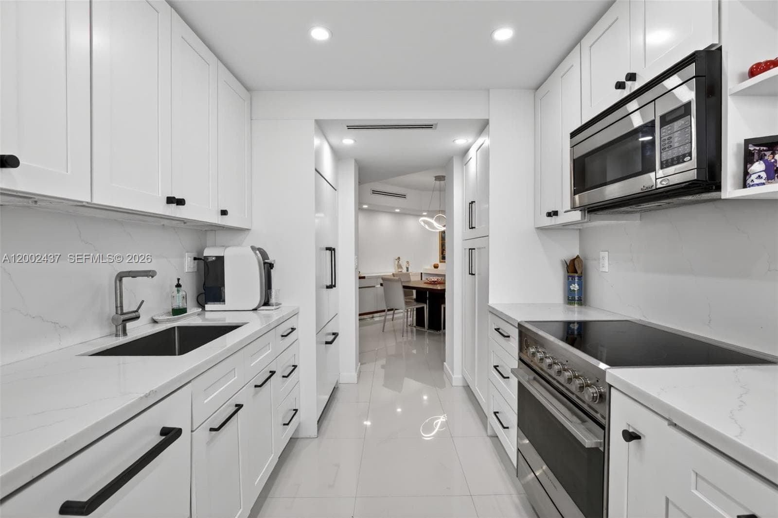 3000 Island Blvd # 2404, Aventura FL 33160 — 14