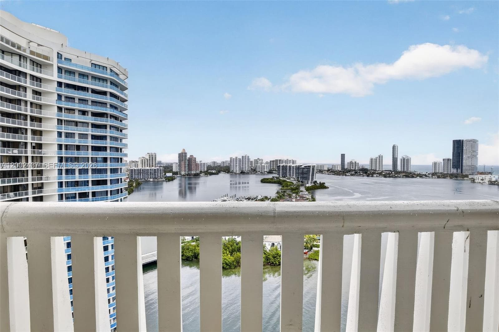 3000 Island Blvd # 2404, Aventura FL 33160 — 39