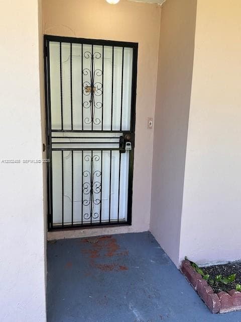 5835 W 20th Ave # 106, Hialeah FL 33012 — 1