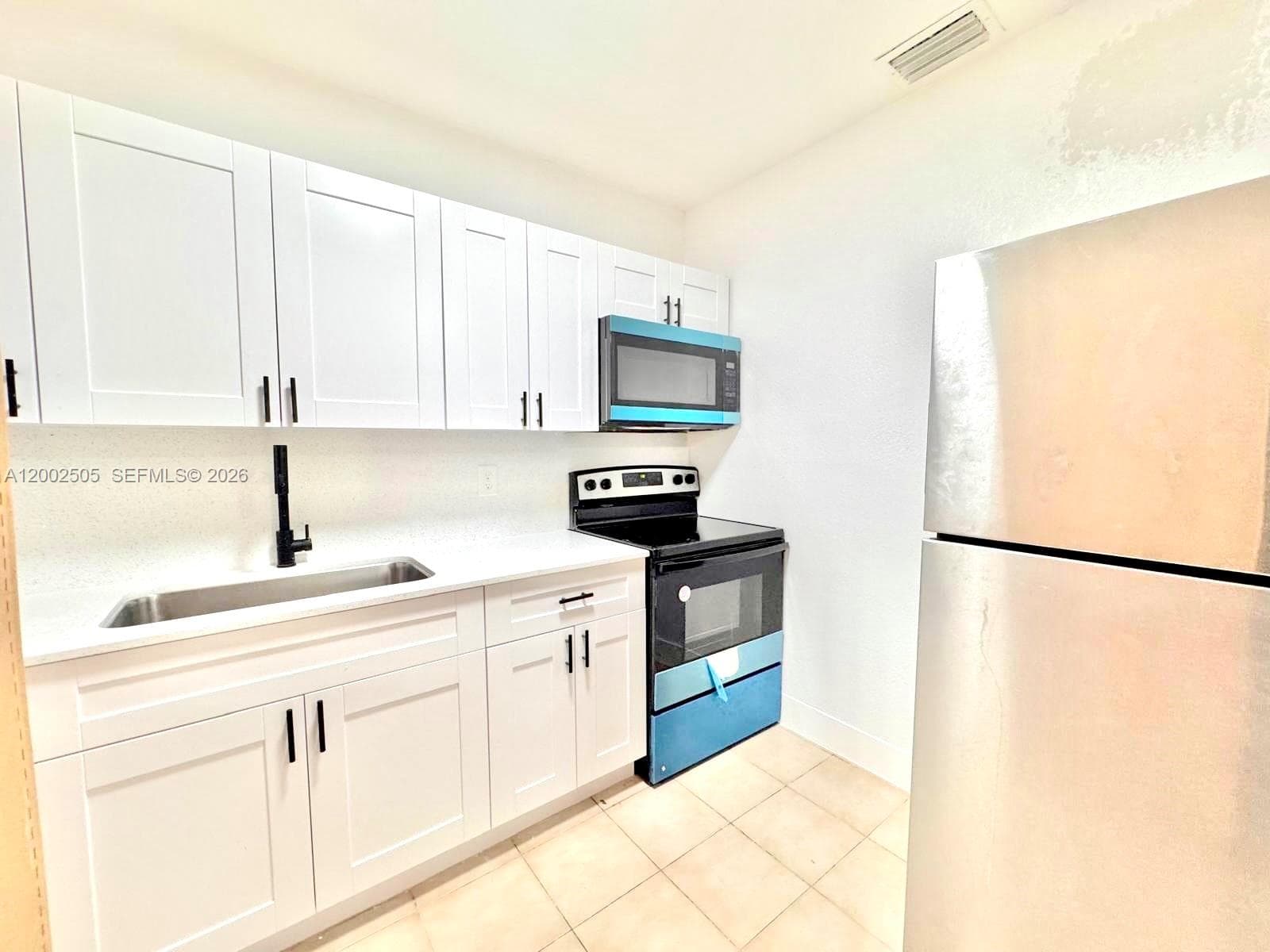 541 E 38th St, Hialeah FL 33013 — 6