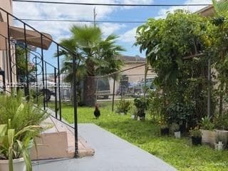 Haileah 7th Addn, Hialeah, FL — 4