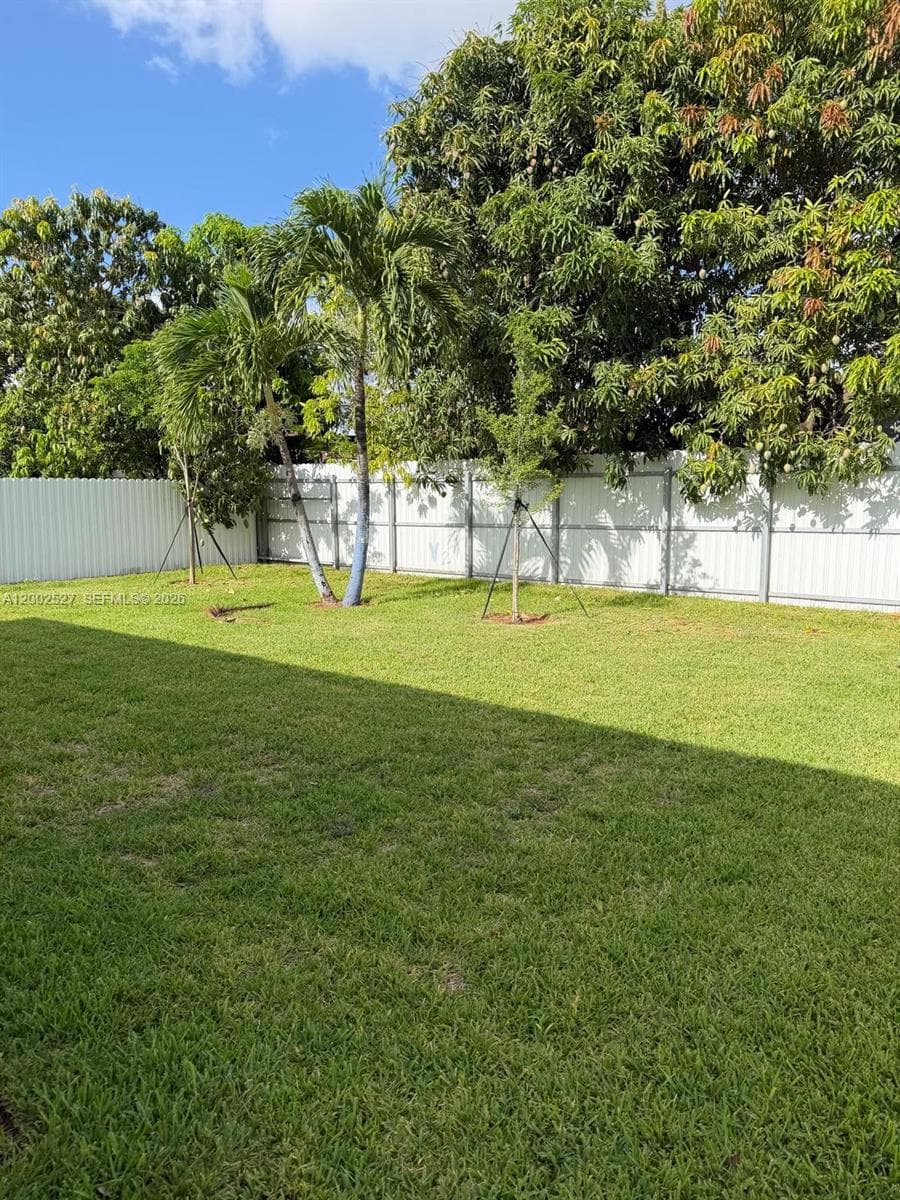 831 SE 9th Ave, Hialeah FL 33010 — 3