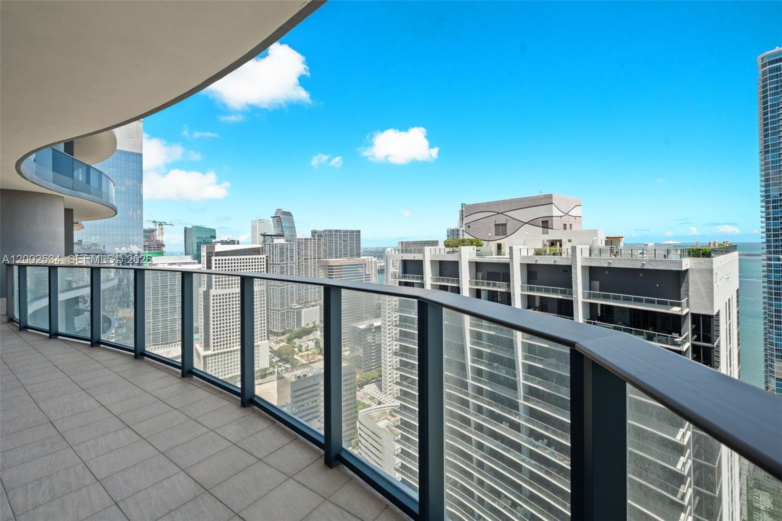 1000 Brickell Plz, Miami FL 33131 — 23