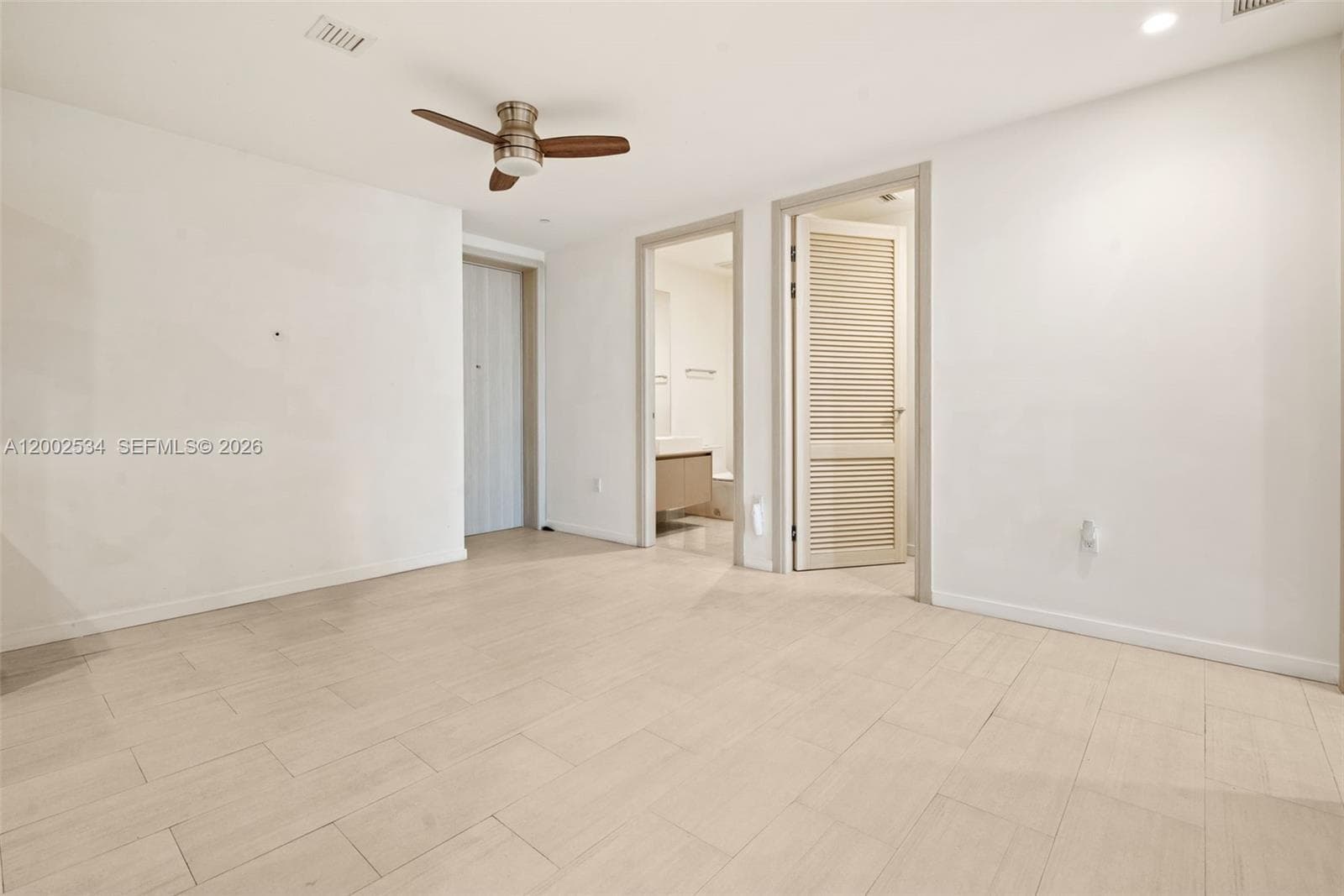 1000 Brickell Plz, Miami FL 33131 — 20