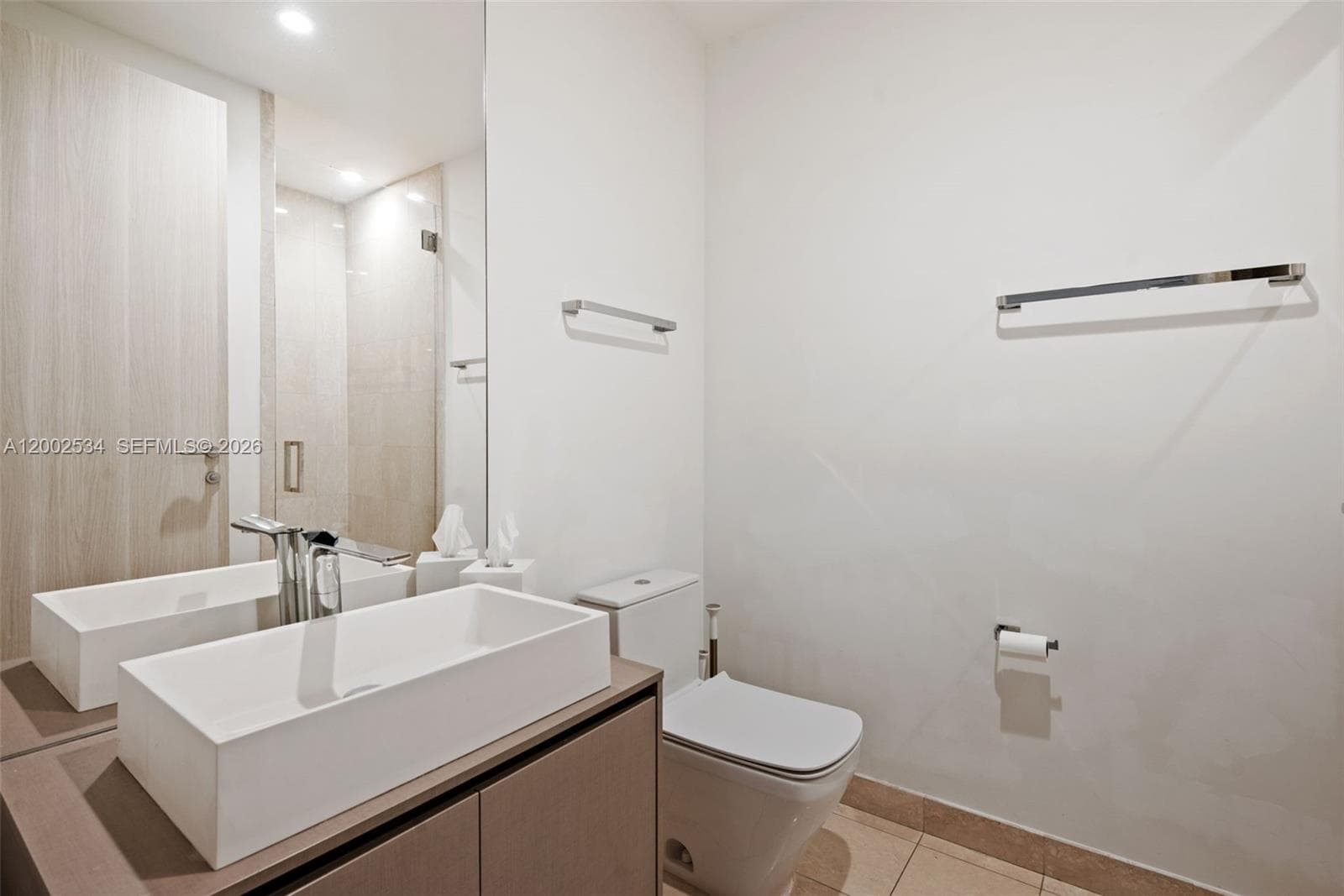 1000 Brickell Plz, Miami FL 33131 — 9