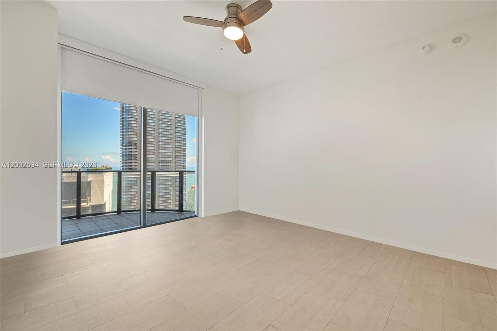 1000 Brickell Plz, Miami FL 33131 — 10