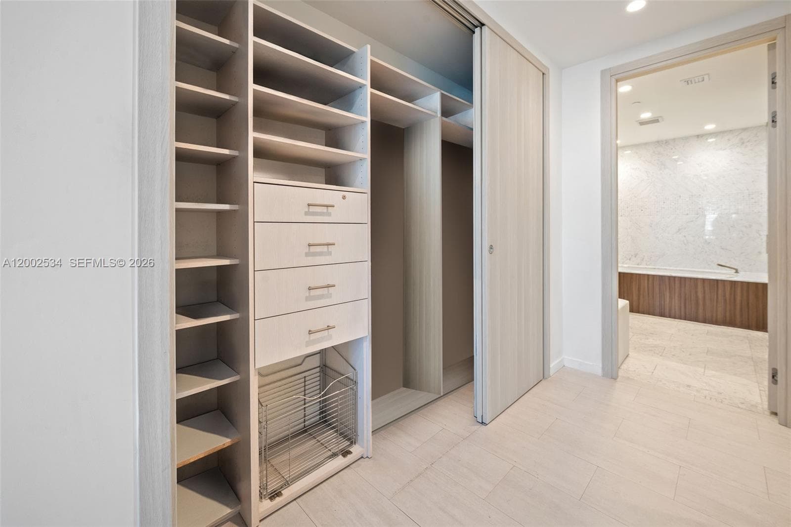 1000 Brickell Plz, Miami FL 33131 — 15