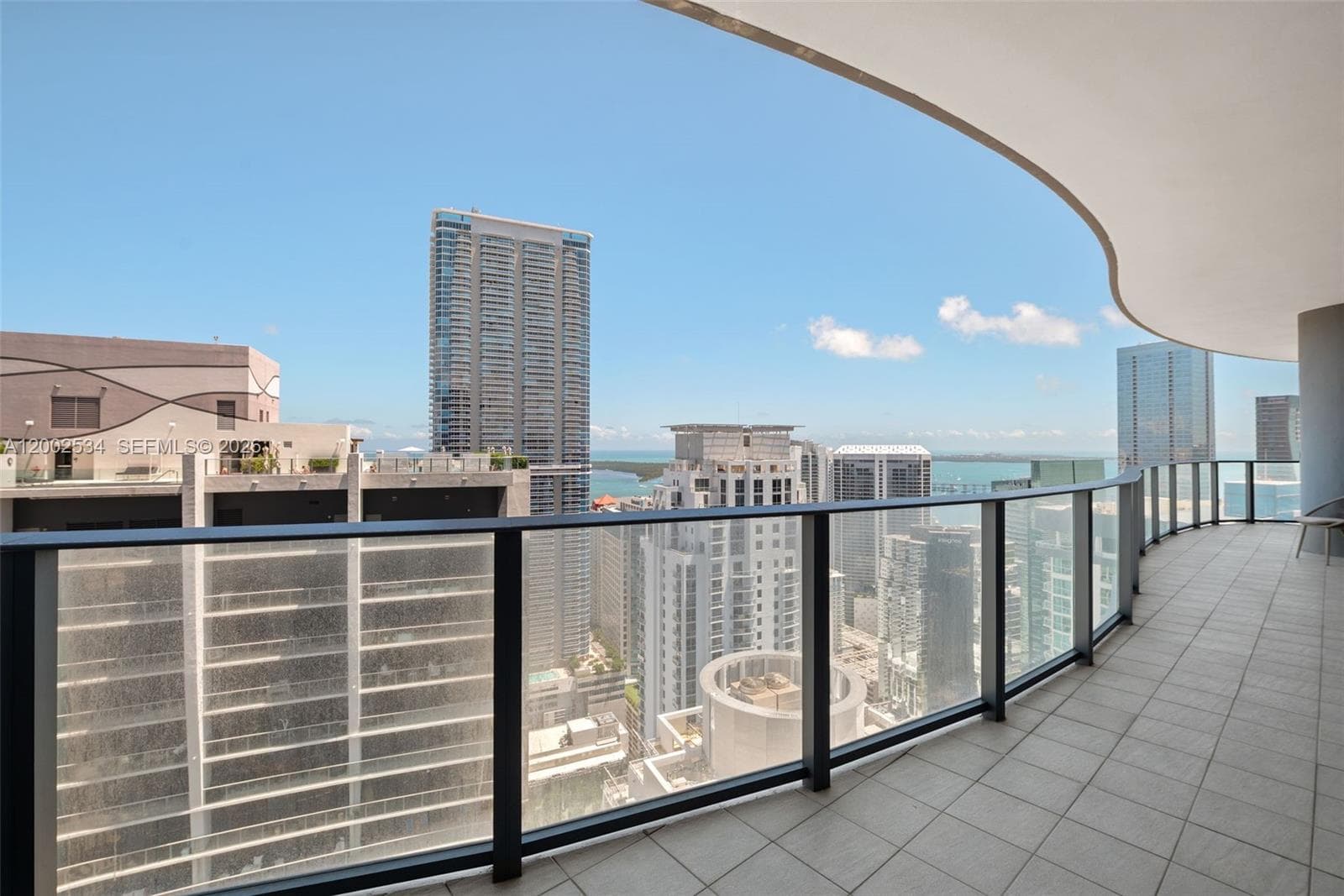 1000 Brickell Plz, Miami FL 33131 — 25