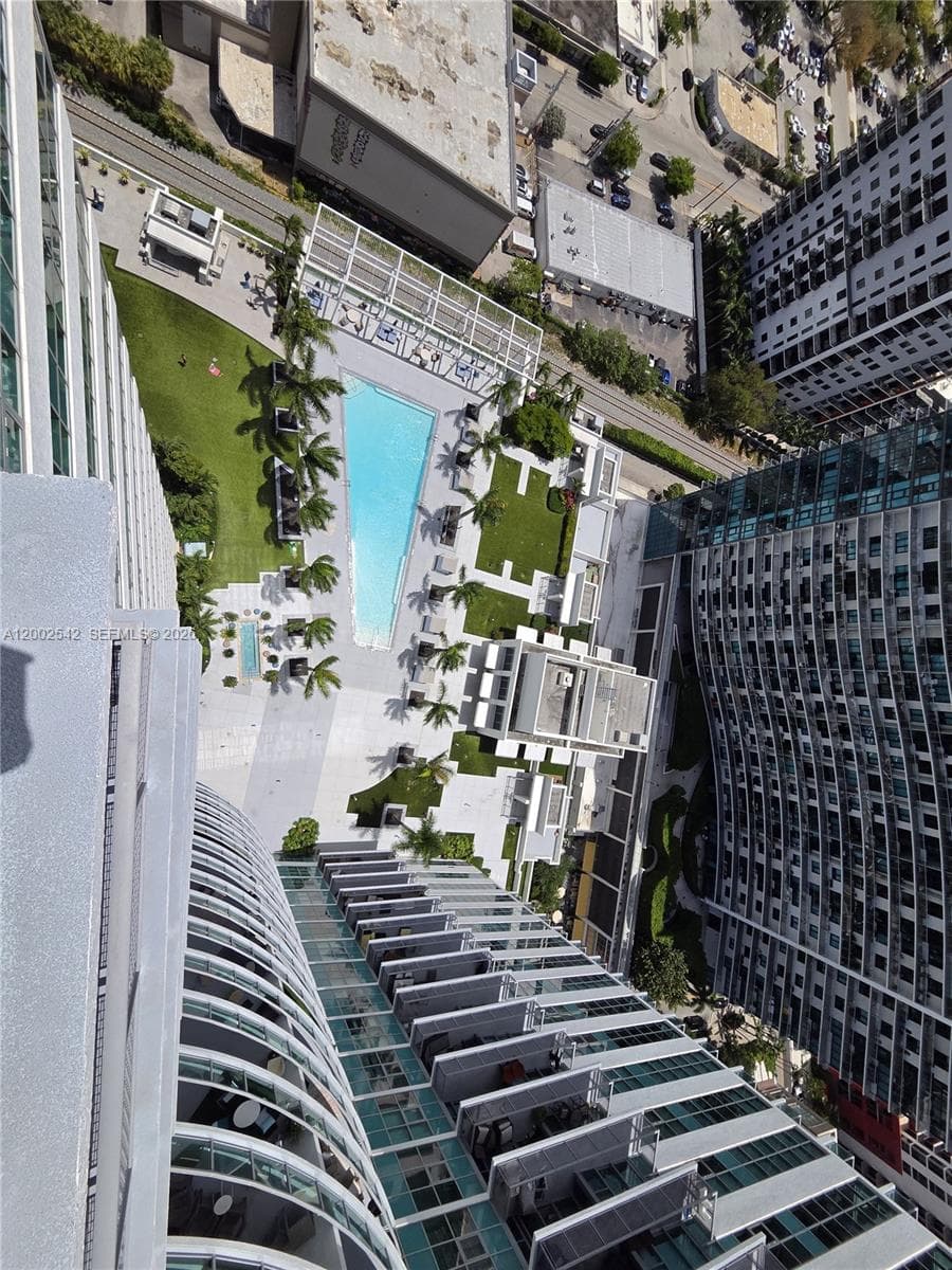 3301 NE 1st Ave # H2710, Miami FL 33137 — 19