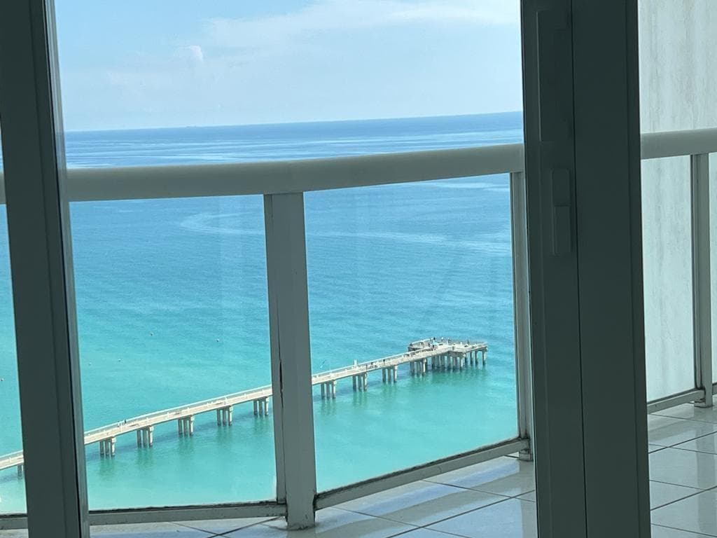 16425 Collins Avenue # 2514, Sunny Isles Beach FL 33160 — 2