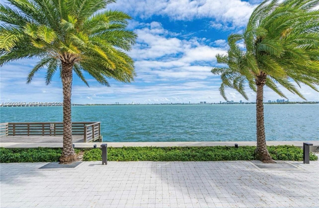 2900 NE 7th Ave # 4003, Miami FL 33137 — 52