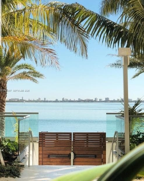 2900 NE 7th Ave # 4003, Miami FL 33137 — 53