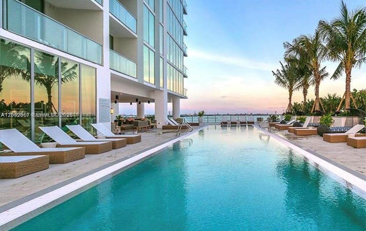 2900 NE 7th Ave # 4003, Miami FL 33137 — 50