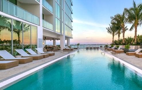 2900 NE 7th Ave # 4003, Miami FL 33137 — 48