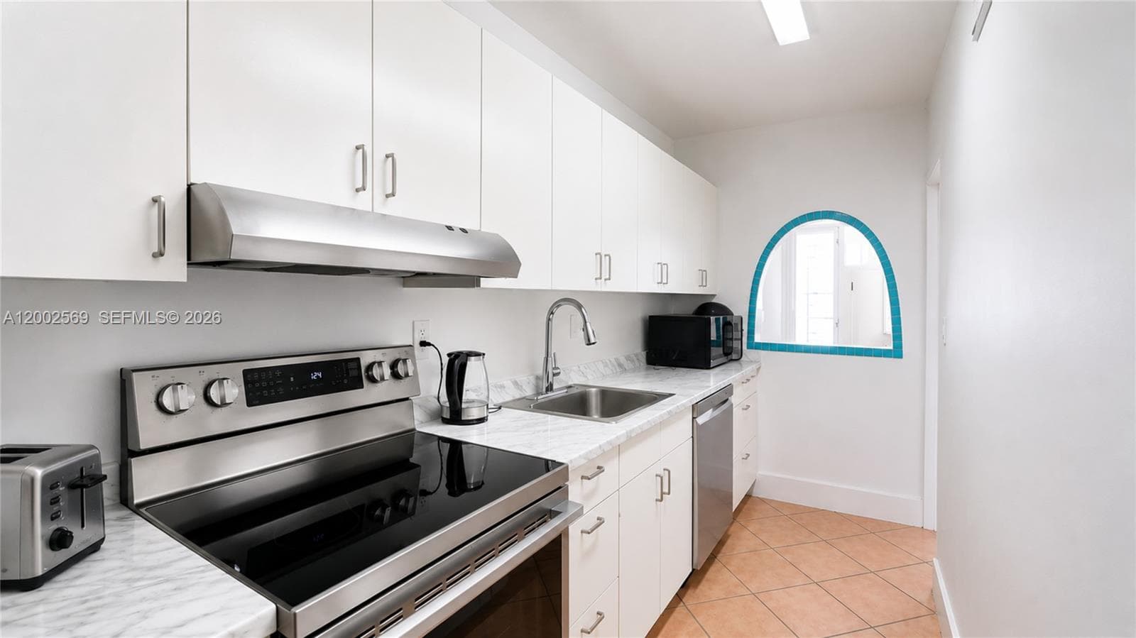 100 Lincoln Rd # 1209, Miami Beach FL 33139 — 6