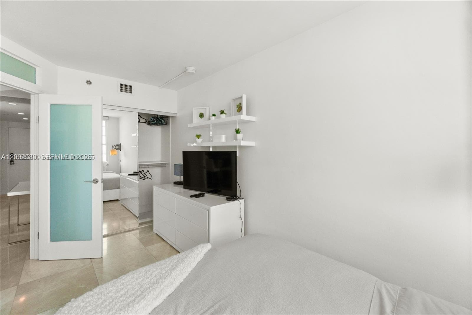 100 Lincoln Rd # 1046, Miami Beach FL 33139 — 13