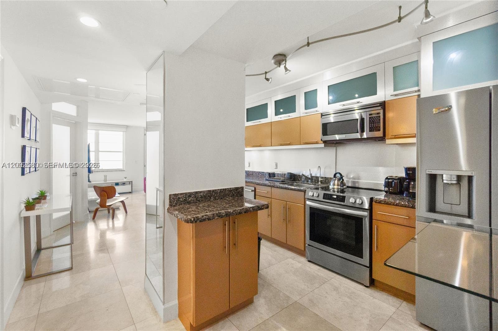 100 Lincoln Rd # 1046, Miami Beach FL 33139 — 9