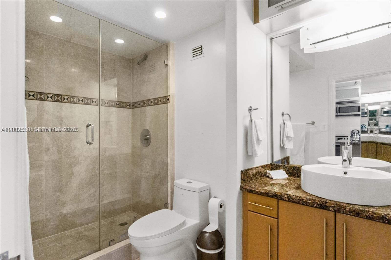 100 Lincoln Rd # 1046, Miami Beach FL 33139 — 14