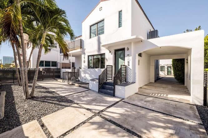 7910 Byron Ave, Miami Beach FL 33141 — 1