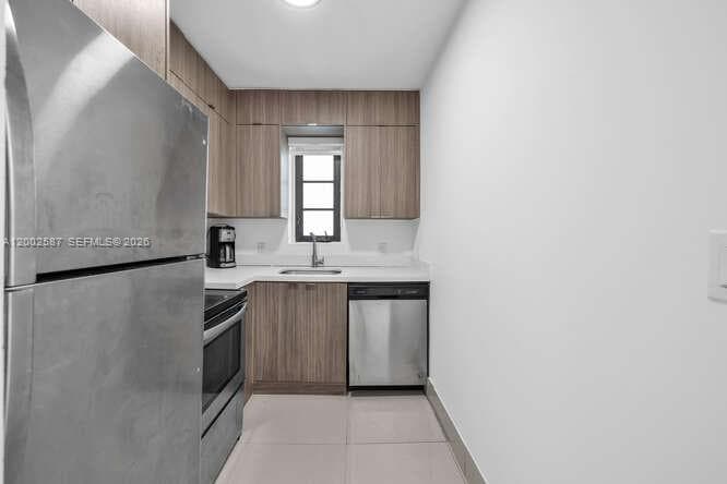 7910 Byron Ave, Miami Beach FL 33141 — 10