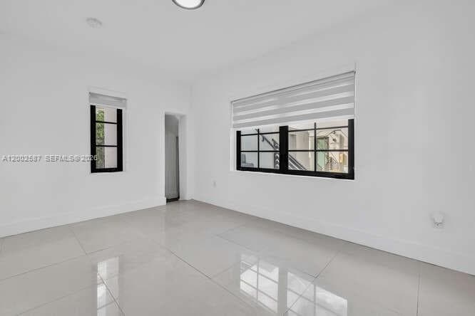 7910 Byron Ave, Miami Beach FL 33141 — 15