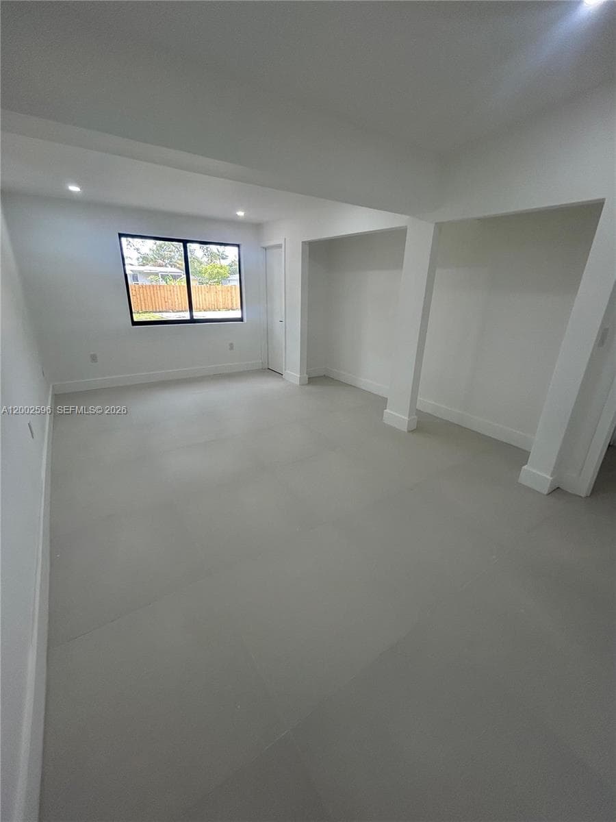 1242 NE 145th St, Miami FL 33161 — 7