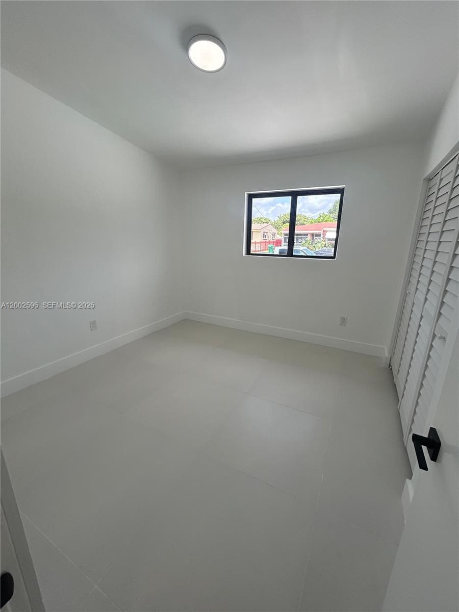 1242 NE 145th St, Miami FL 33161 — 10