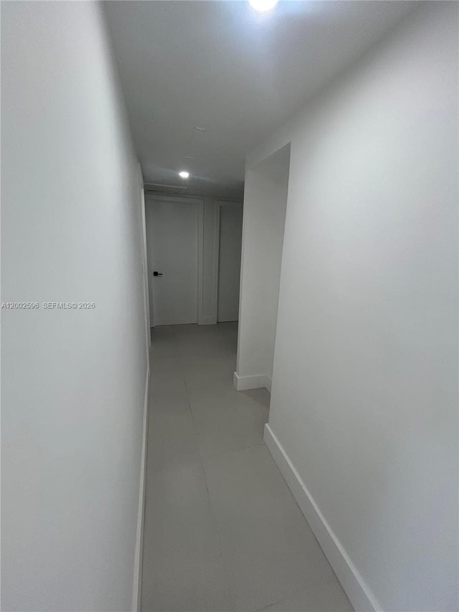 1242 NE 145th St, Miami FL 33161 — 21