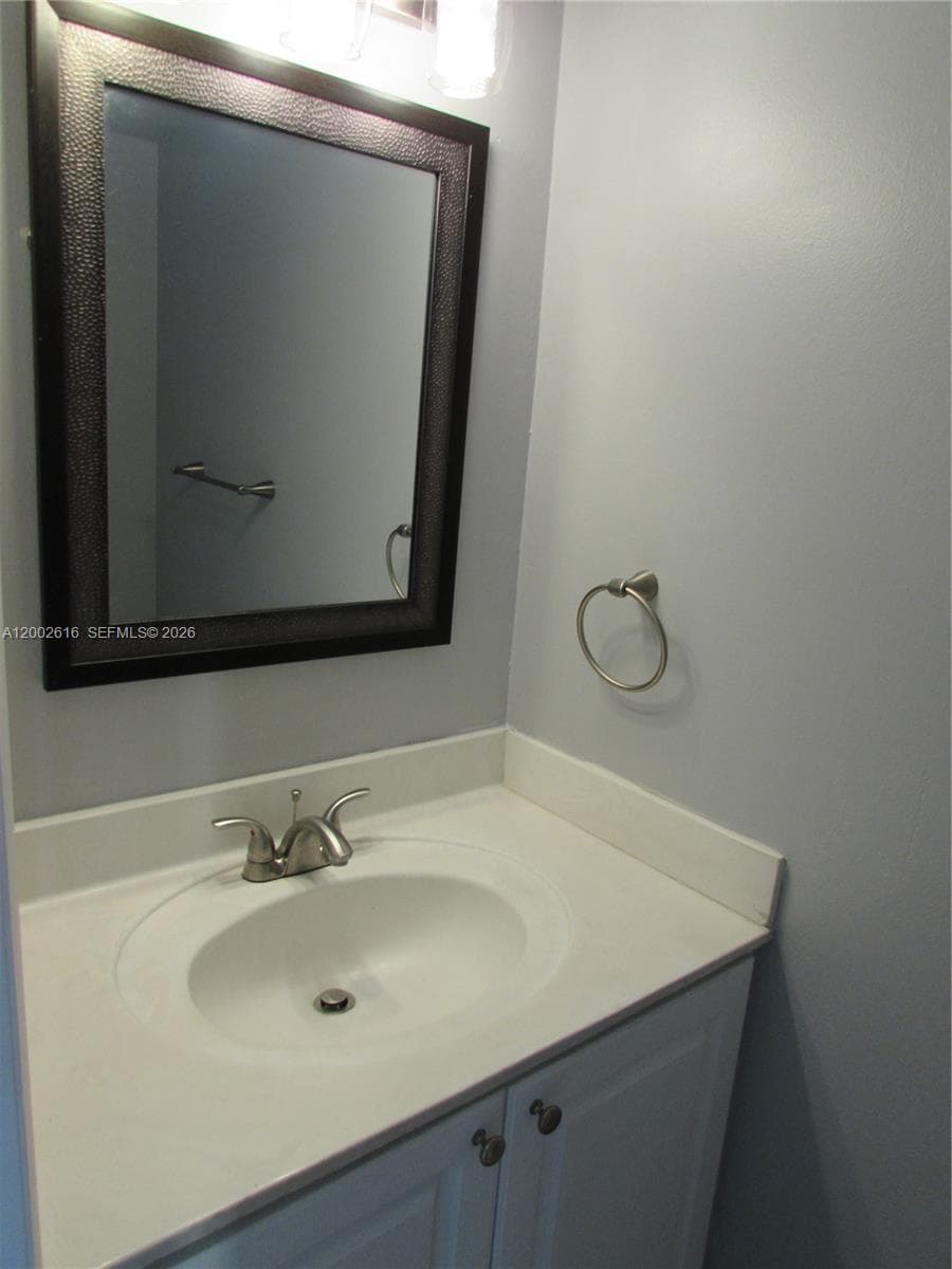 5555 Ludlam Rd # 23, South Miami FL 33155 — 17