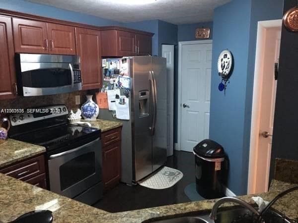 8067 NW 199th Ter, Hialeah FL 33015 — 3