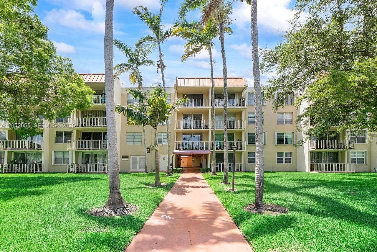 13100 SW 92nd Ave, Miami FL 33176 — 23
