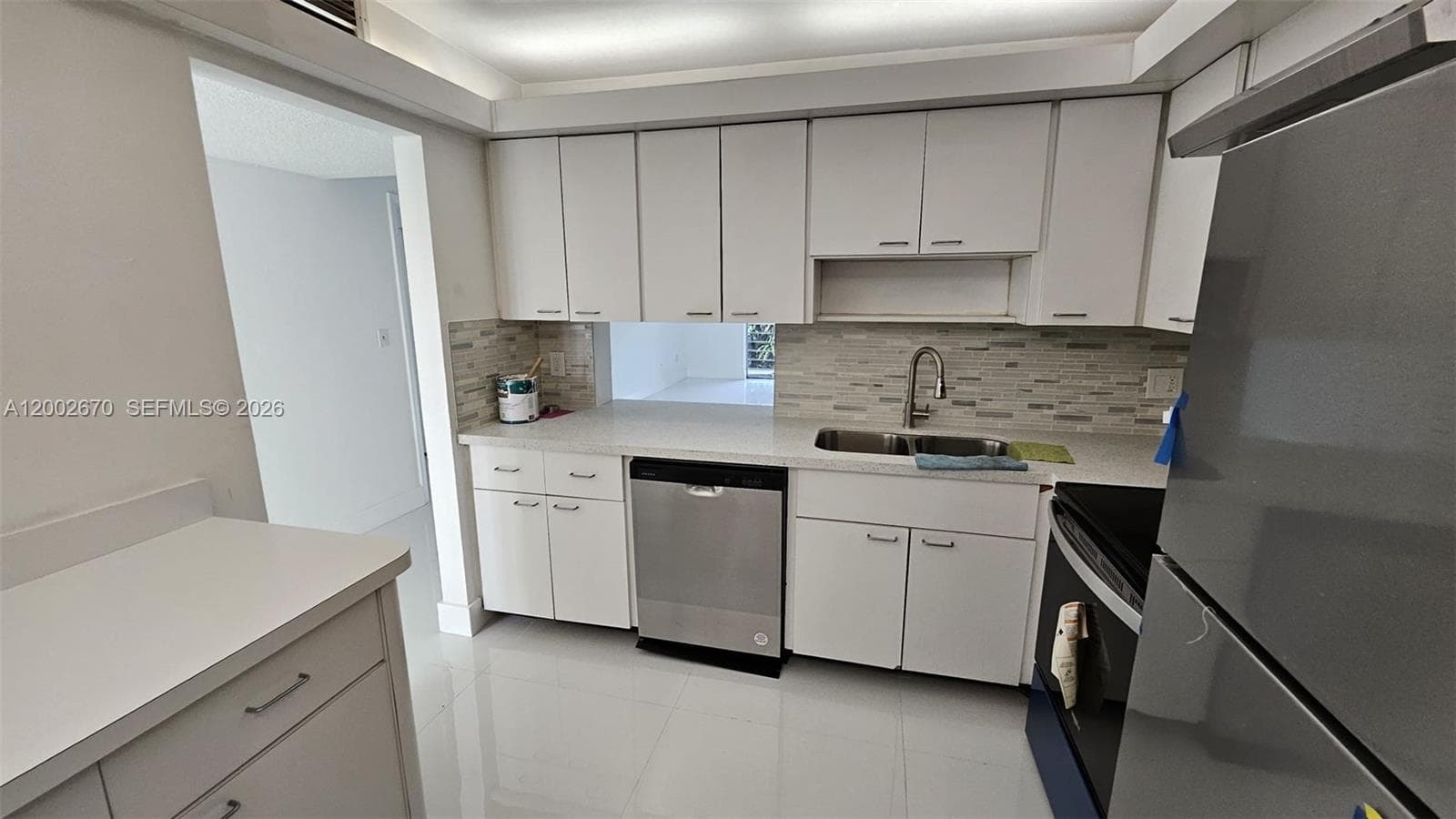 871 NE 195 ST # 204, Miami FL 33179 — 2
