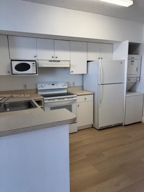 Blue Lagoon Condo, Miami, FL — 2