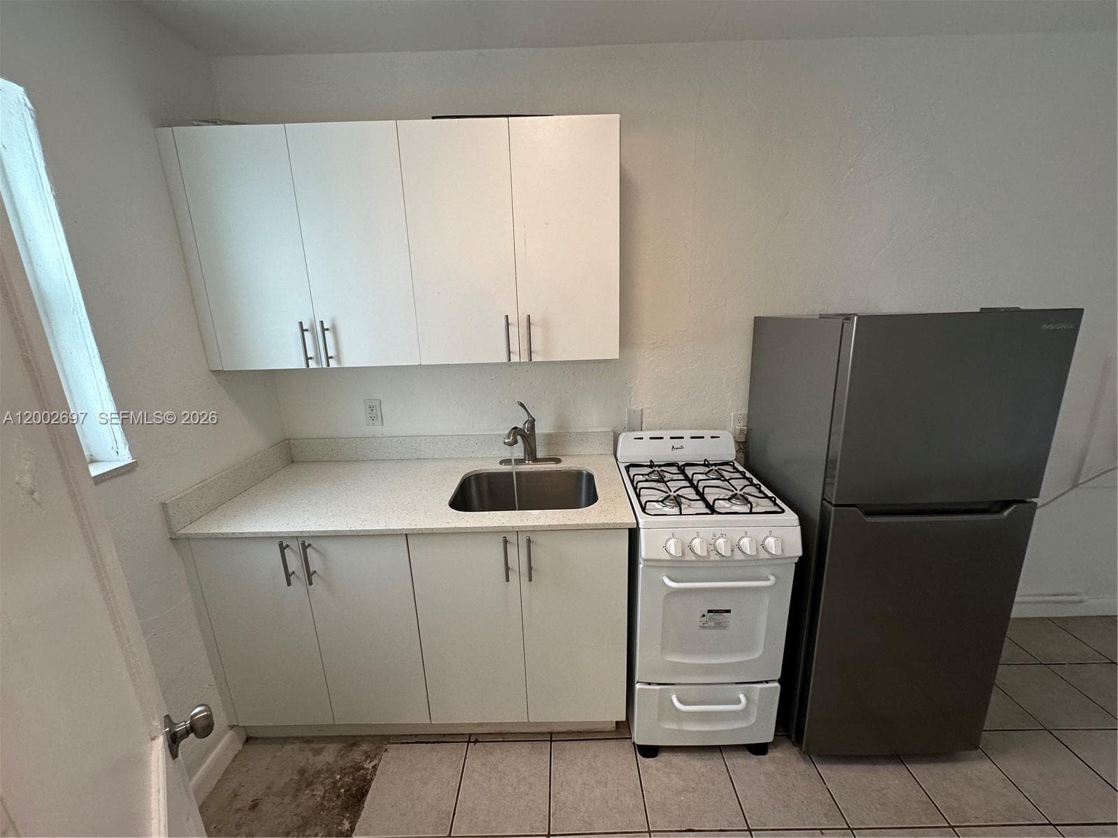480 SW 10th St # 6, Miami FL 33130 — 3
