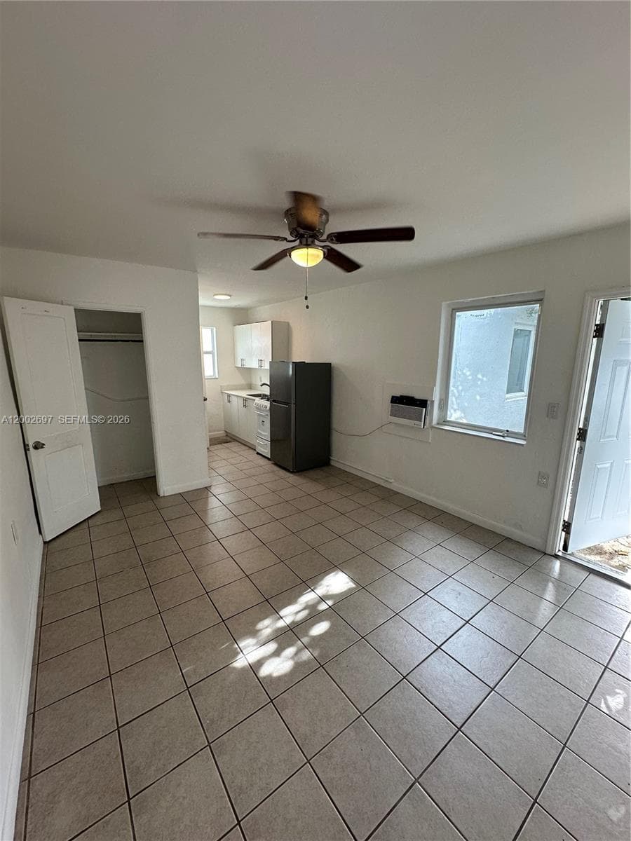 480 SW 10th St # 6, Miami FL 33130 — 1