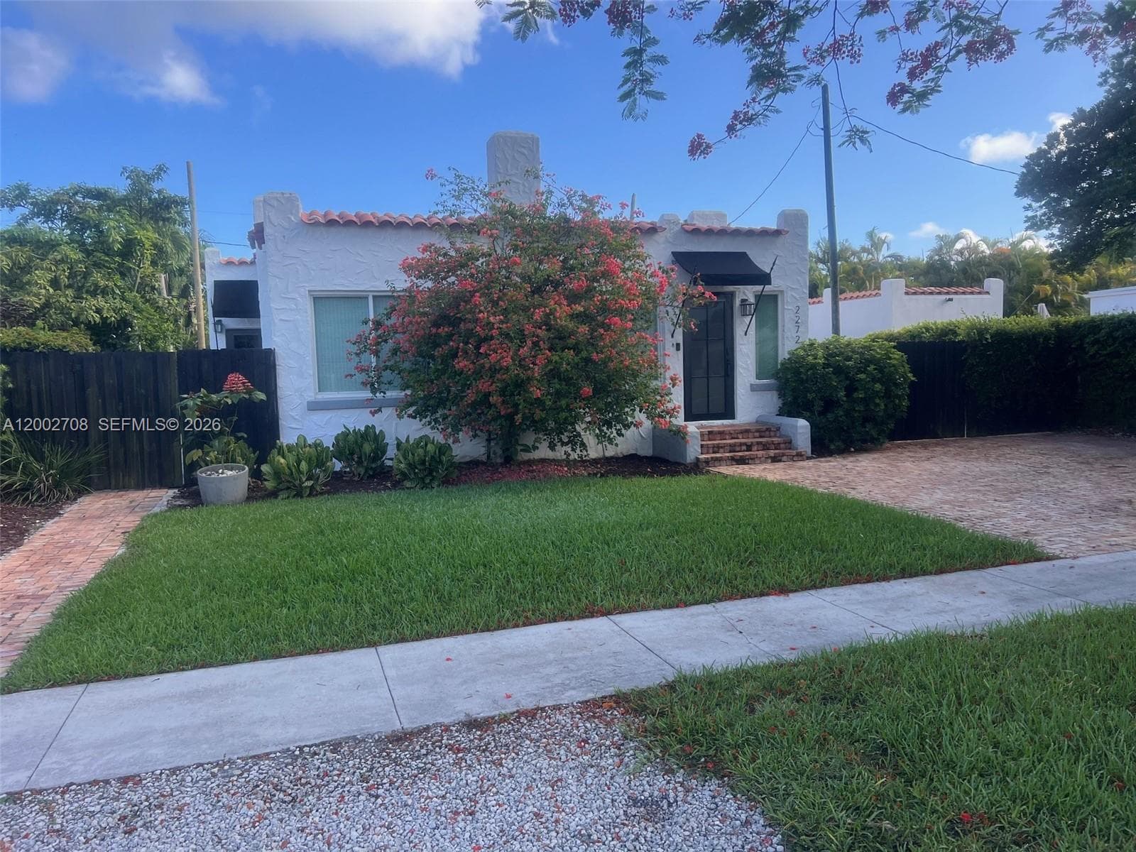 2272 SW 11th terrace, Miami FL 33135 — 2