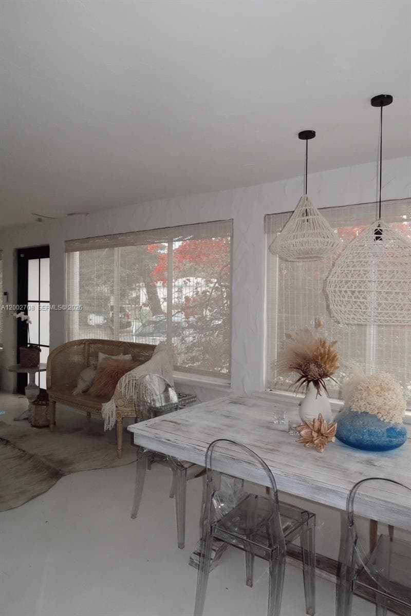 2272 SW 11th terrace, Miami FL 33135 — 16