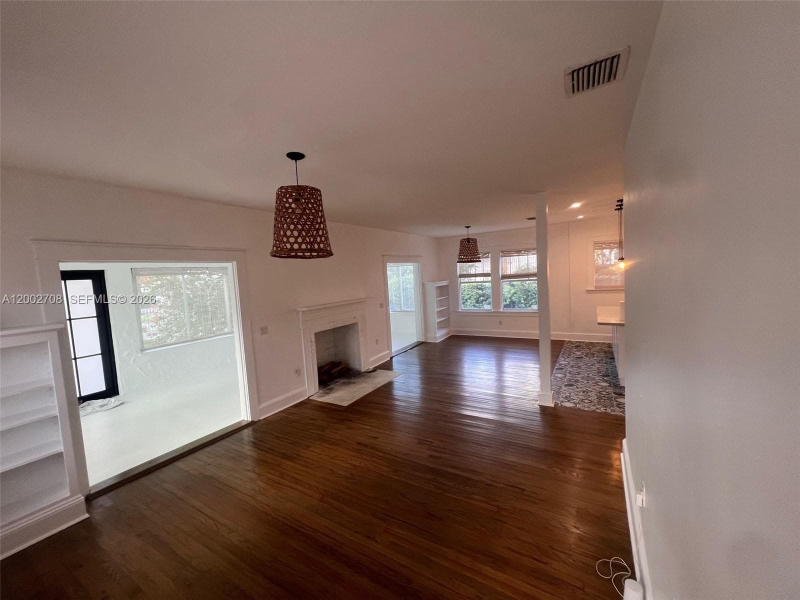 2272 SW 11th terrace, Miami FL 33135 — 5